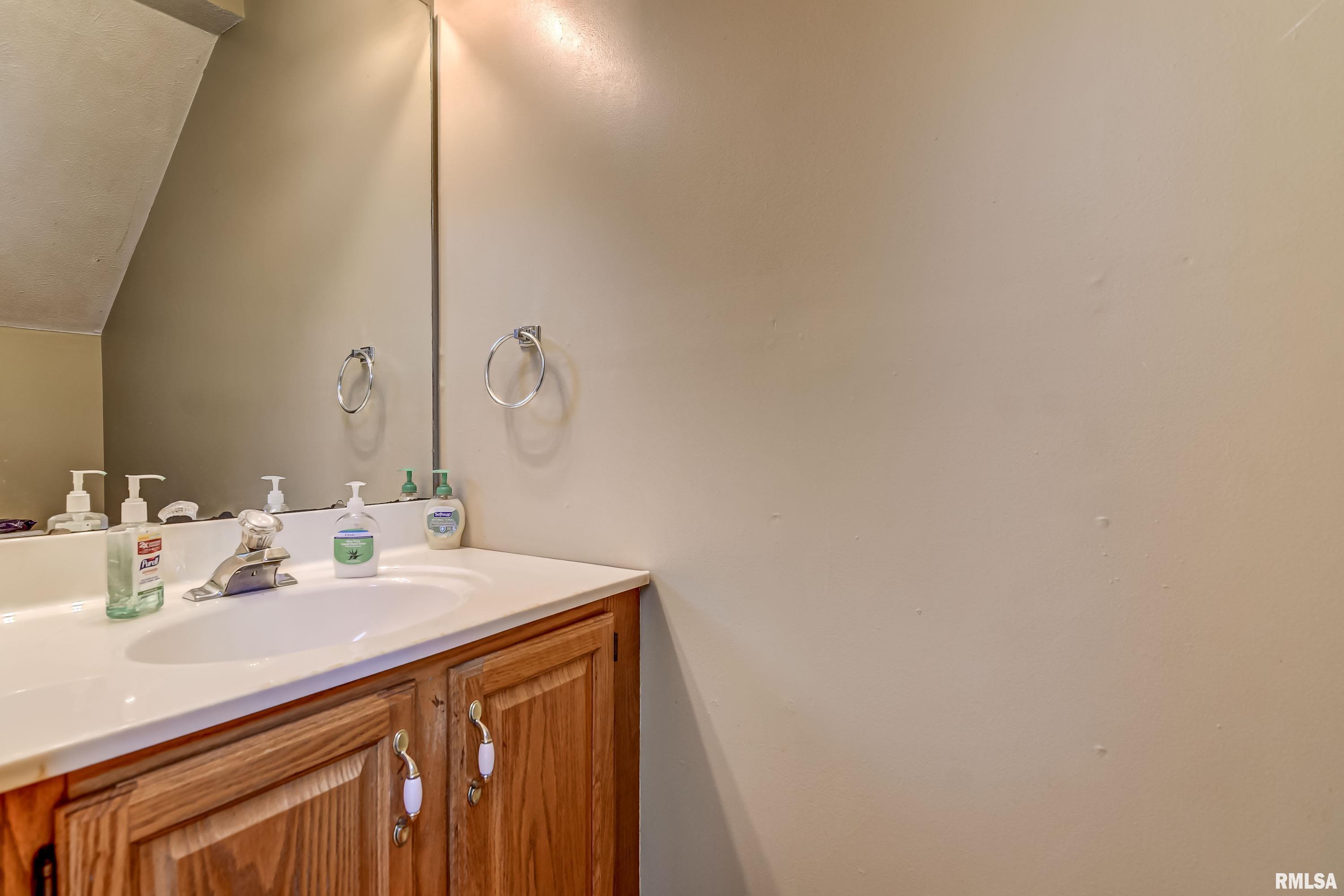 4616 Lily Lane Springfield, IL 62703 - Photo 11 of 21 Gallery Image 11