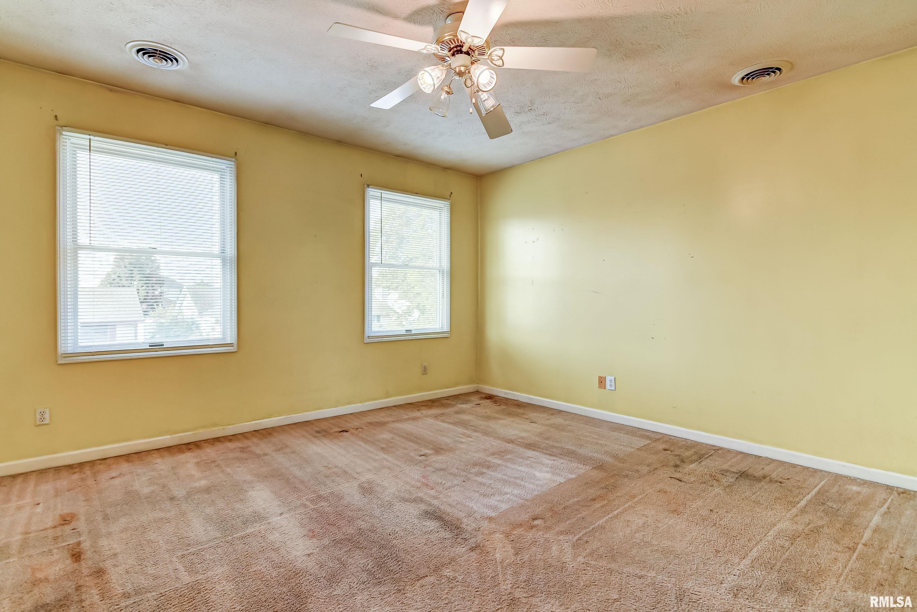 4616 Lily Lane Springfield, IL 62703 - Photo 12 of 21 Gallery Image 12