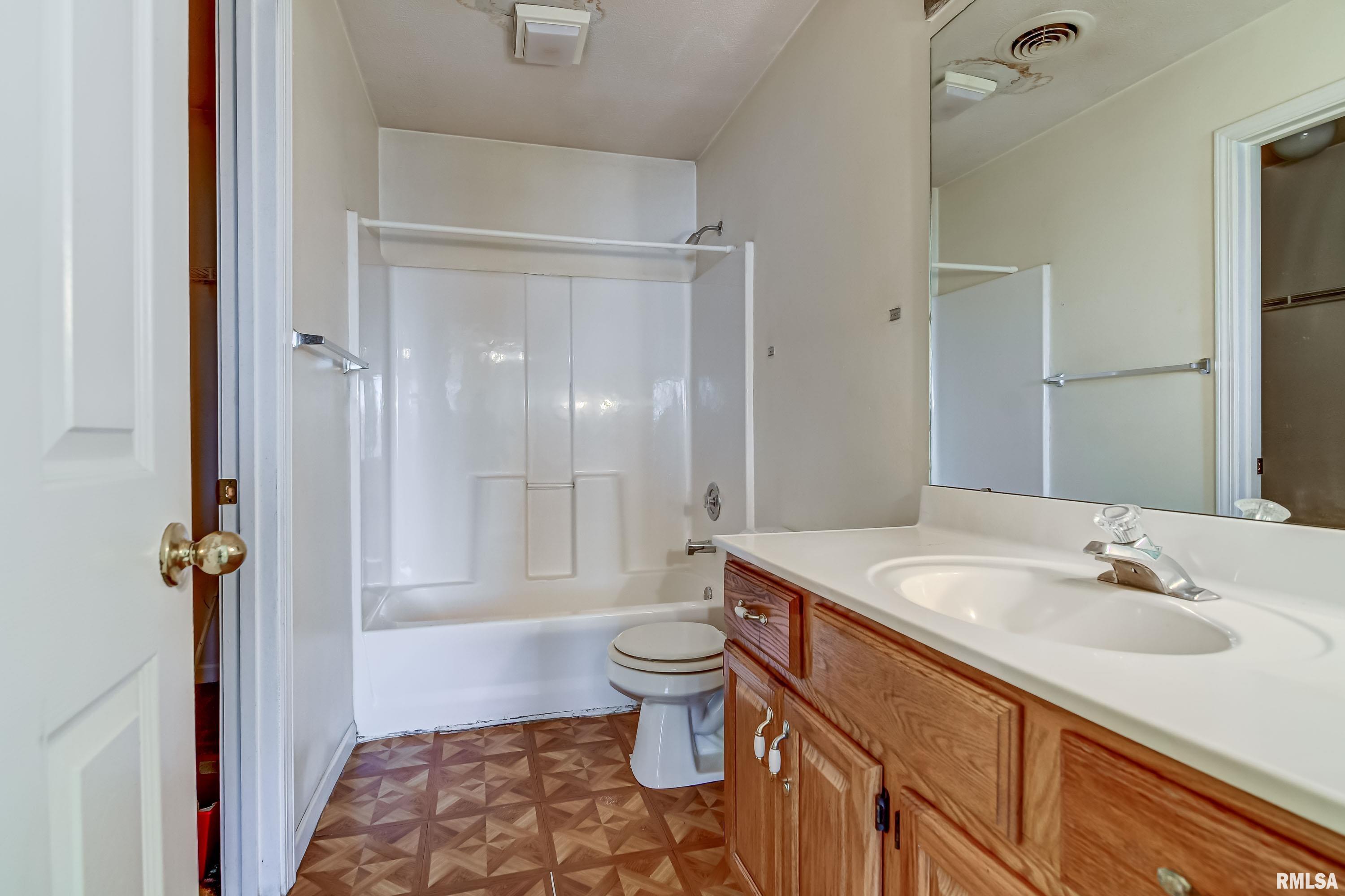 4616 Lily Lane Springfield, IL 62703 - Photo 13 of 21 Gallery Image 13