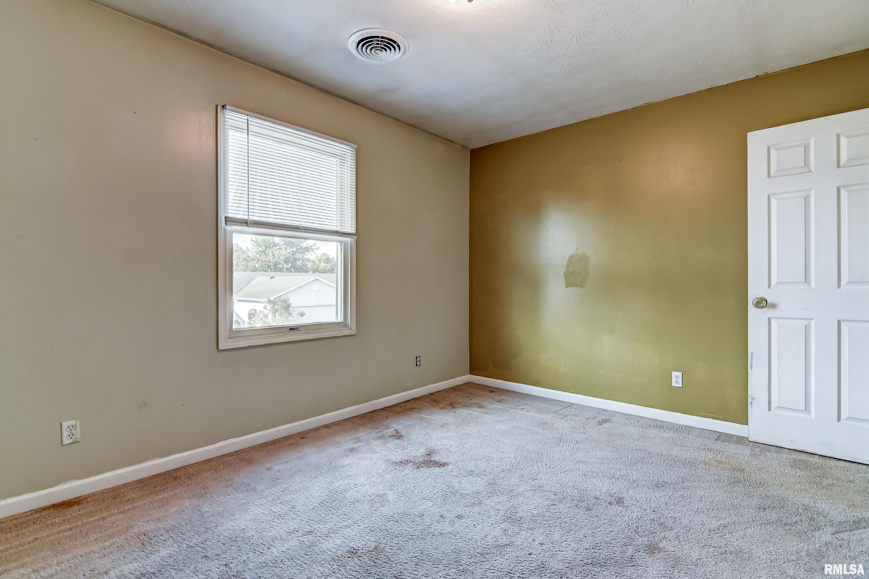 4616 Lily Lane Springfield, IL 62703 - Photo 15 of 21 Gallery Image 15