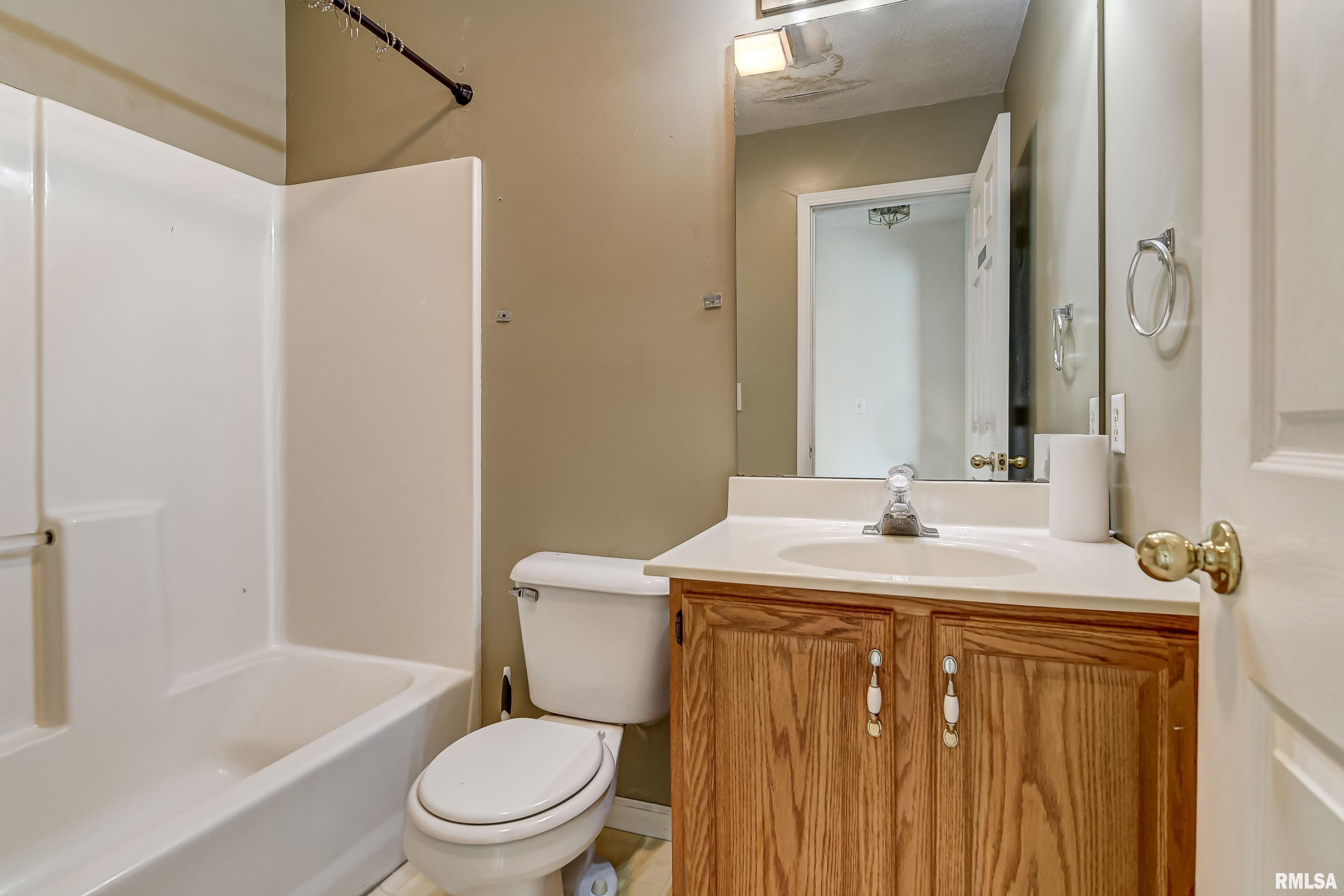 4616 Lily Lane Springfield, IL 62703 - Photo 16 of 21 Gallery Image 16