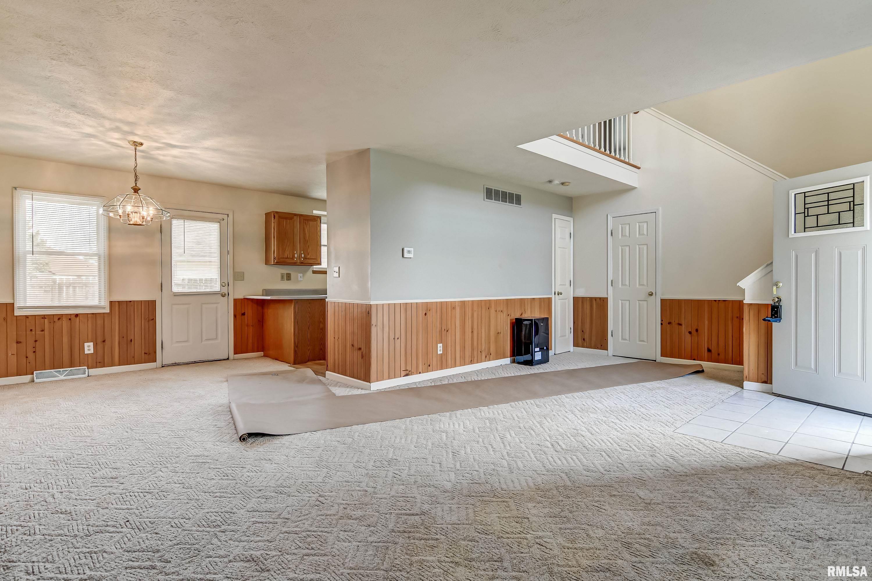 4616 Lily Lane Springfield, IL 62703 - Photo 2 of 21 Gallery Image 2