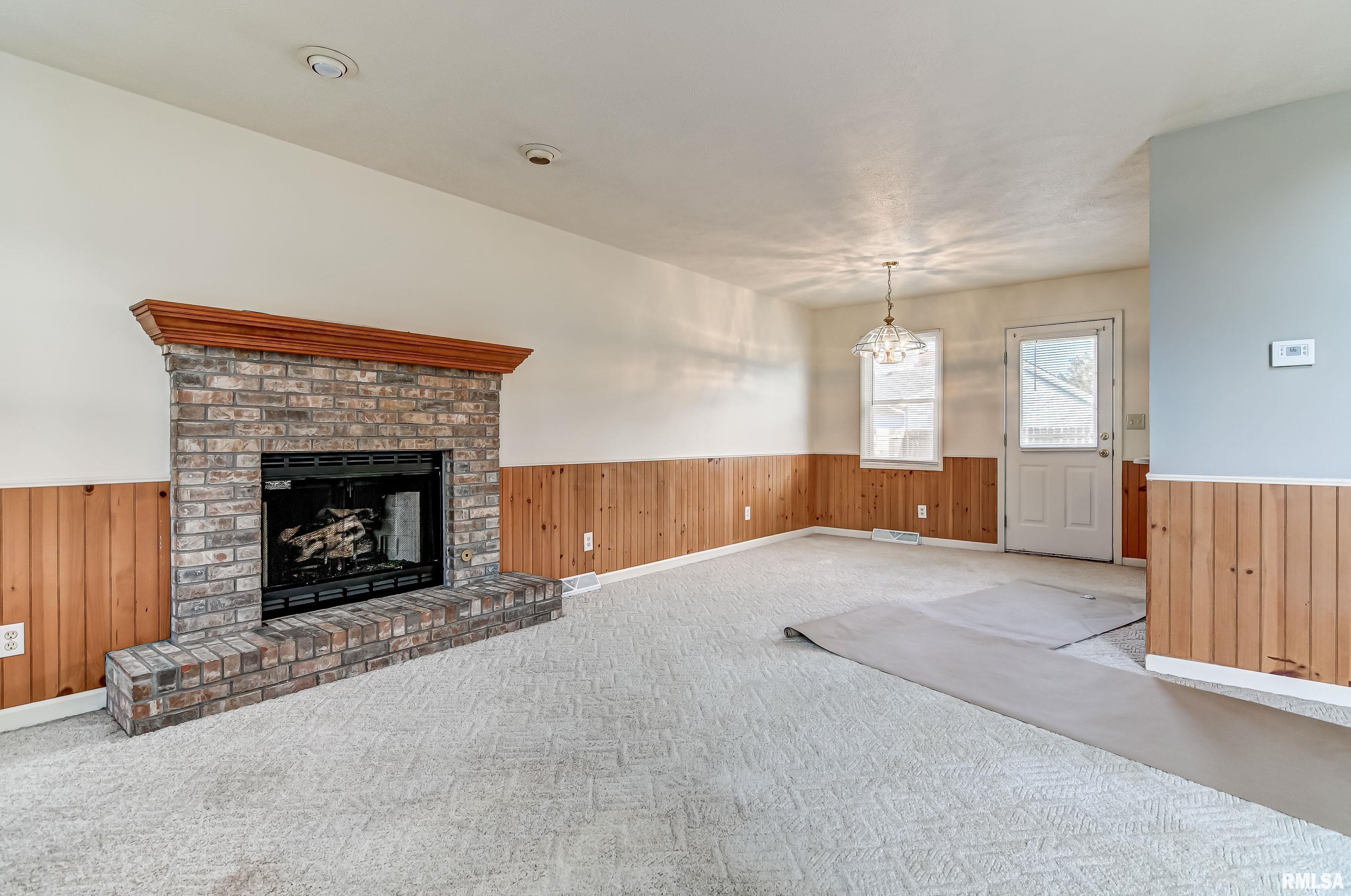 4616 Lily Lane Springfield, IL 62703 - Photo 4 of 21 Gallery Image 4