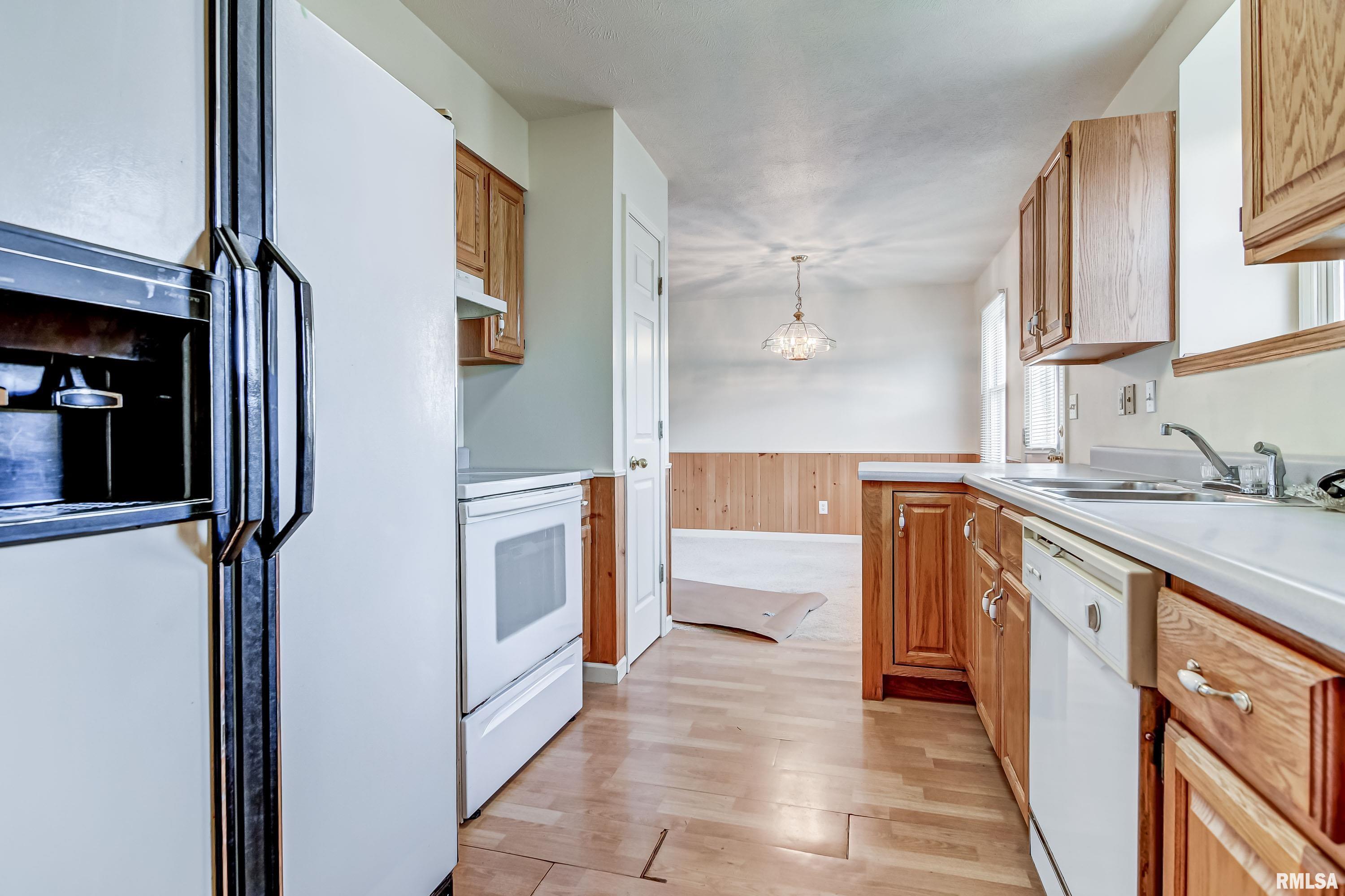 4616 Lily Lane Springfield, IL 62703 - Photo 6 of 21 Gallery Image 6