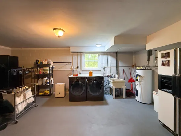 $305,000 | 553 Hilltop Drive, Staunton, VA 24401
