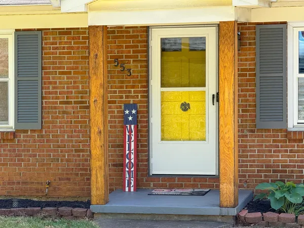 $305,000 | 553 Hilltop Drive, Staunton, VA 24401