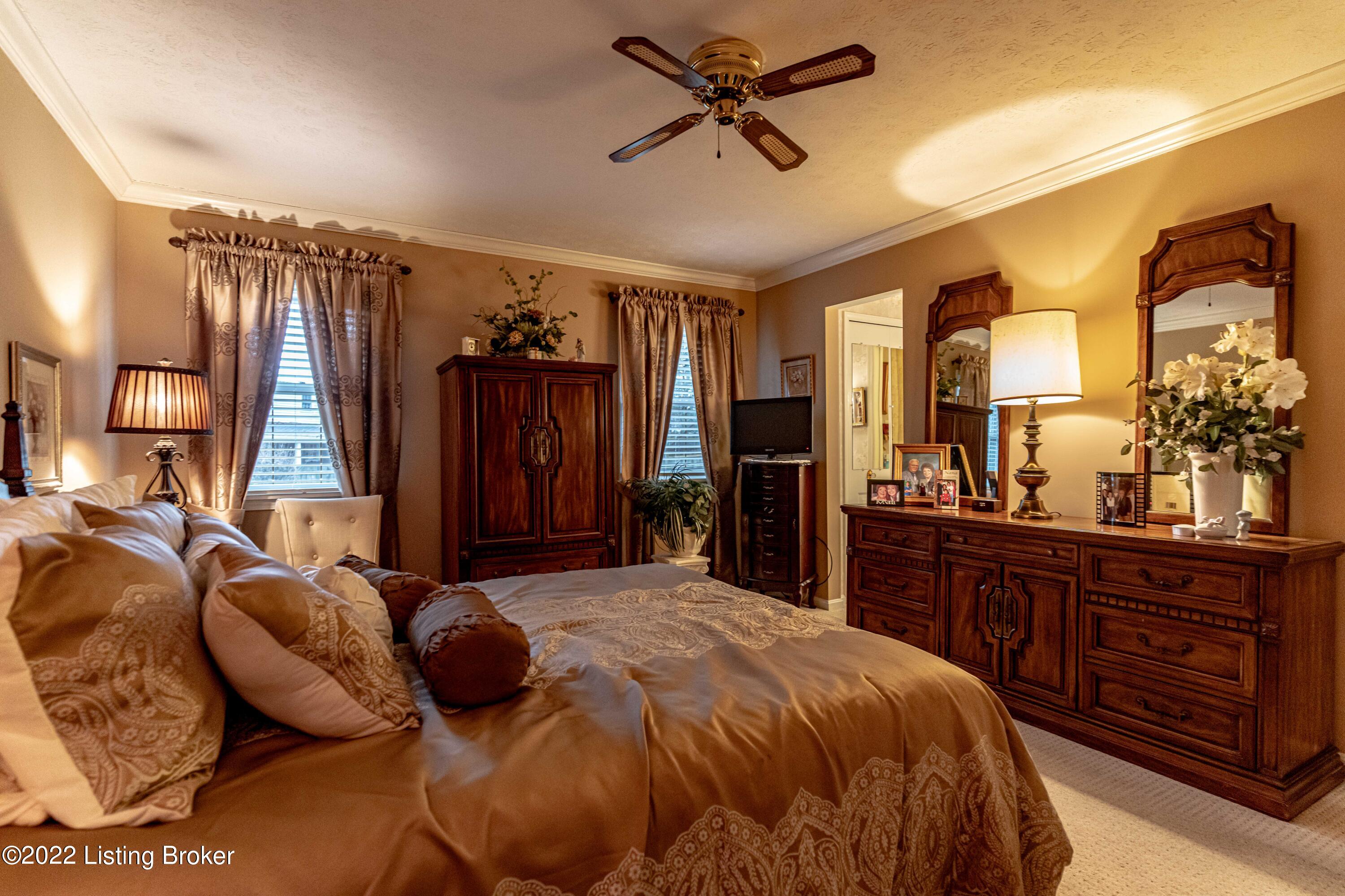 6811 Tottenham Road Louisville, KY 40207 - Photo 28 of 55 DSC06628