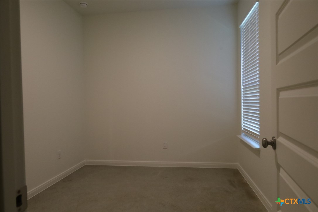 2916 Wildcat Rdg Road, Unit B Temple, TX 76501 - Photo 29 of 39 a small space with a window