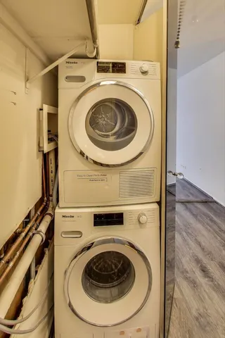 $250,000 | 201 East Chestnut Street, Unit 19F, Chicago, IL 60611