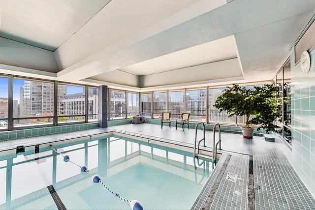 $250,000 | 201 East Chestnut Street, Unit 19F, Chicago, IL 60611