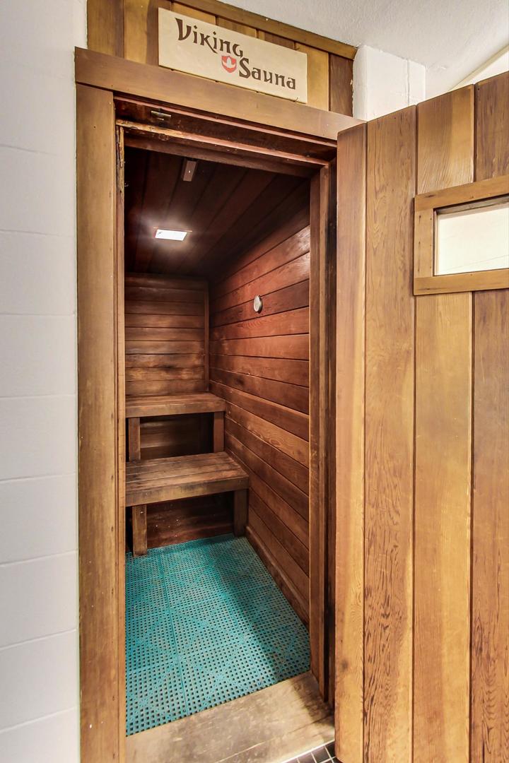 201 East Chestnut Street, Unit 19F Chicago, IL 60611 - Photo 30 of 36