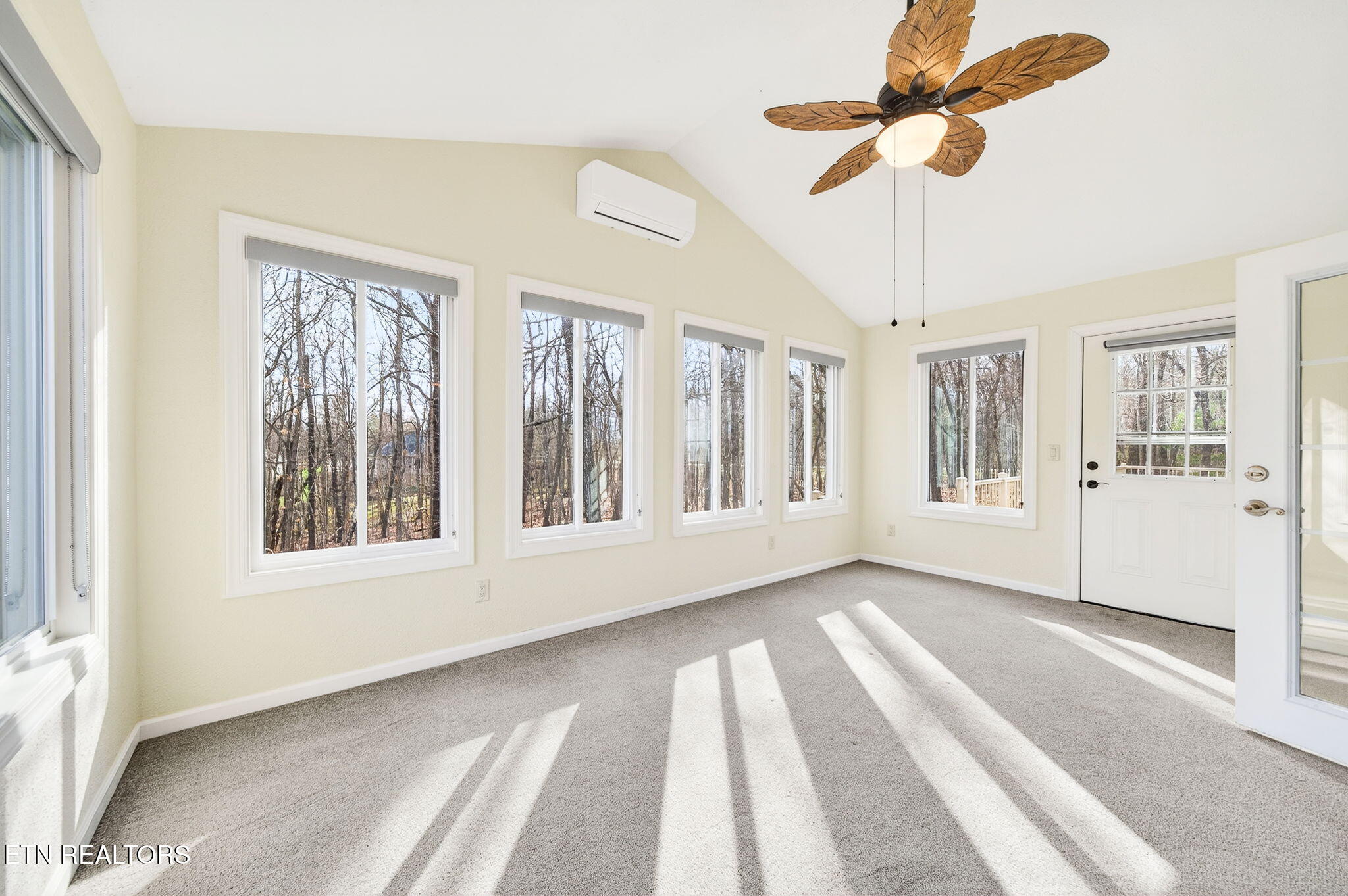 104 Hickory Ridge Lane Crossville, TN 38558 - Photo 19 of 53 Sunroom (1)