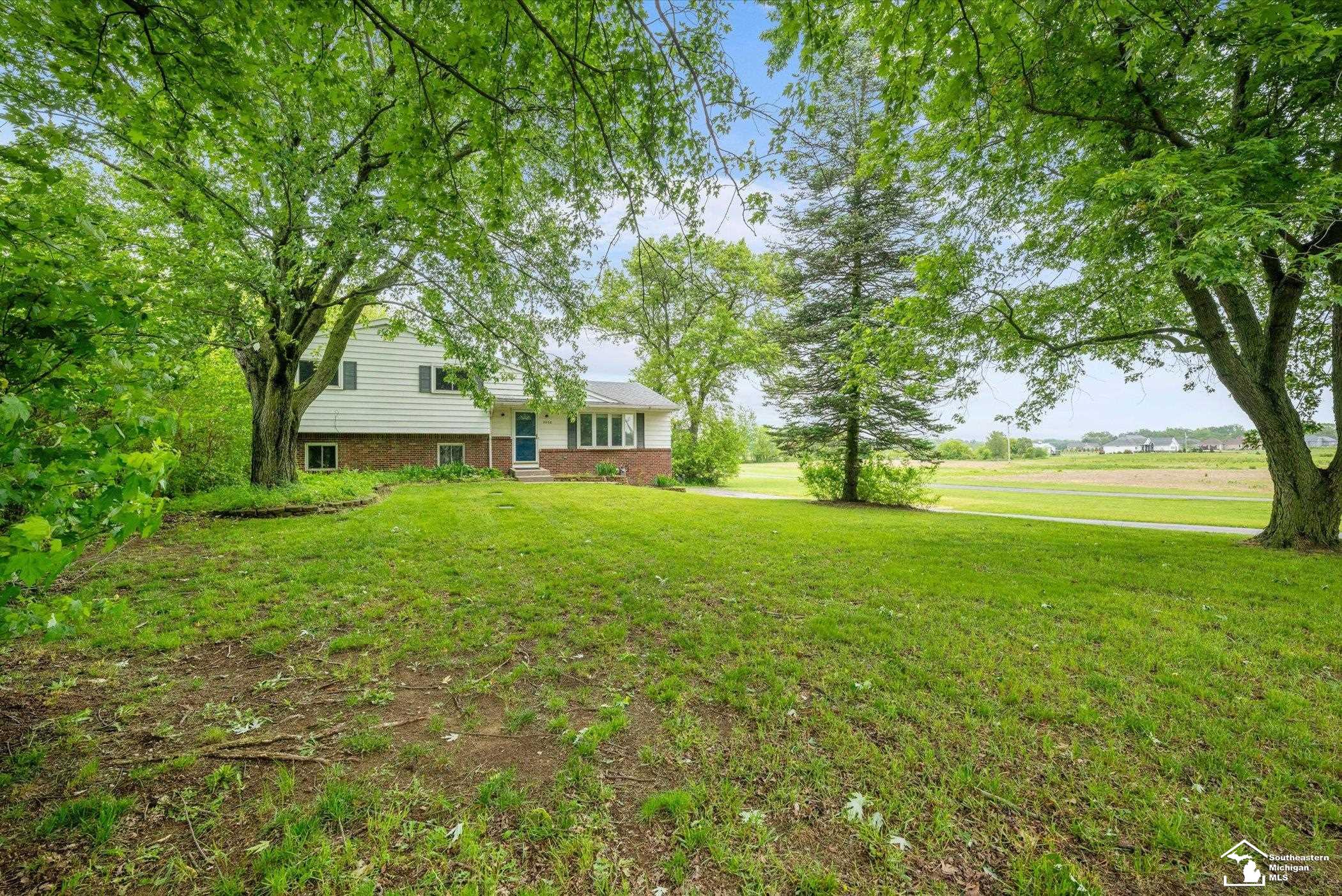 2058 West Erie Road Temperance, MI 48182 - Photo 2 of 38