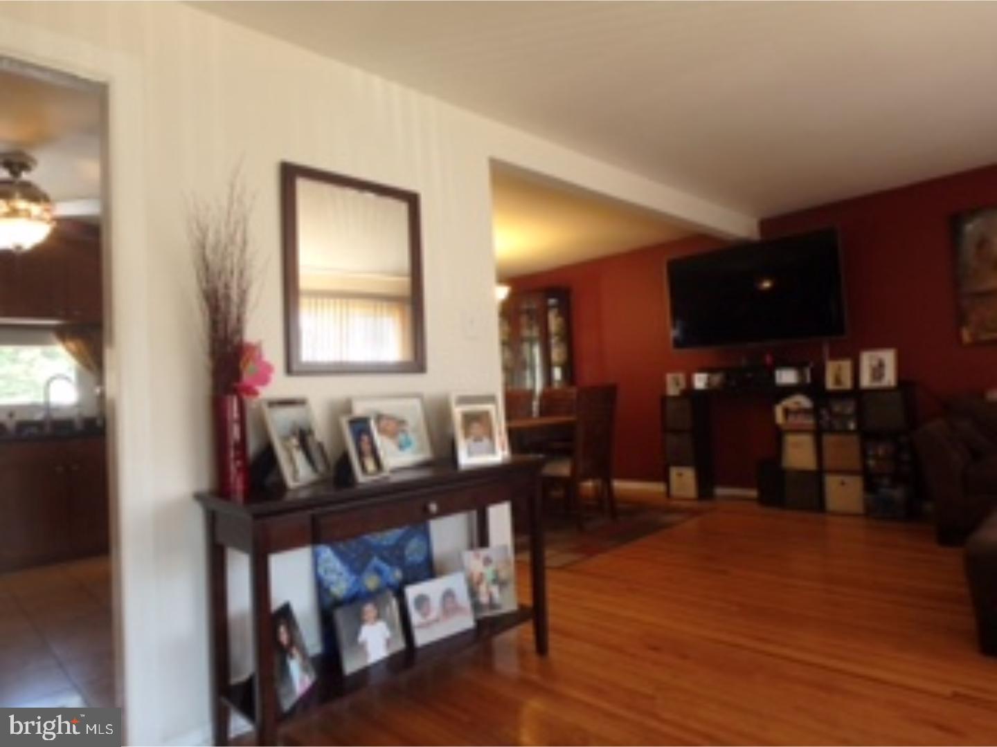 815 Densmore Road Philadelphia, PA 19116 - Photo 7 of 25 Gallery Image 7
