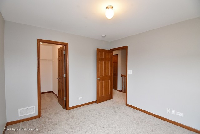 427 Acushnet Street Elgin, IL 60124 - Photo 21 of 26 a view of an empty room
