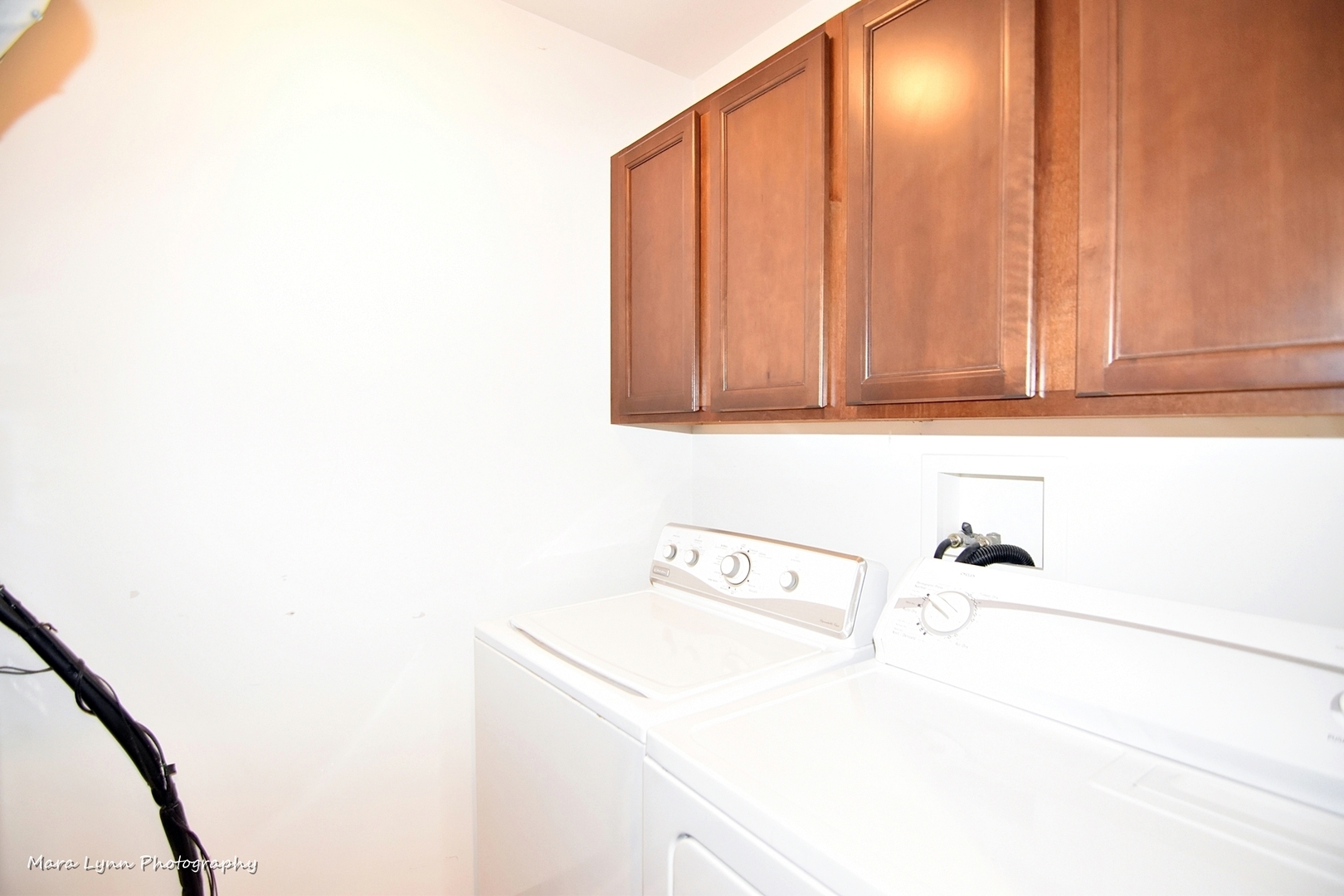 427 Acushnet Street Elgin, IL 60124 - Photo 23 of 26 a utility room with a sink