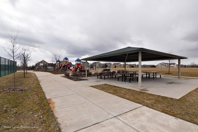 427 Acushnet Street Elgin, IL 60124 - Photo 25 of 26