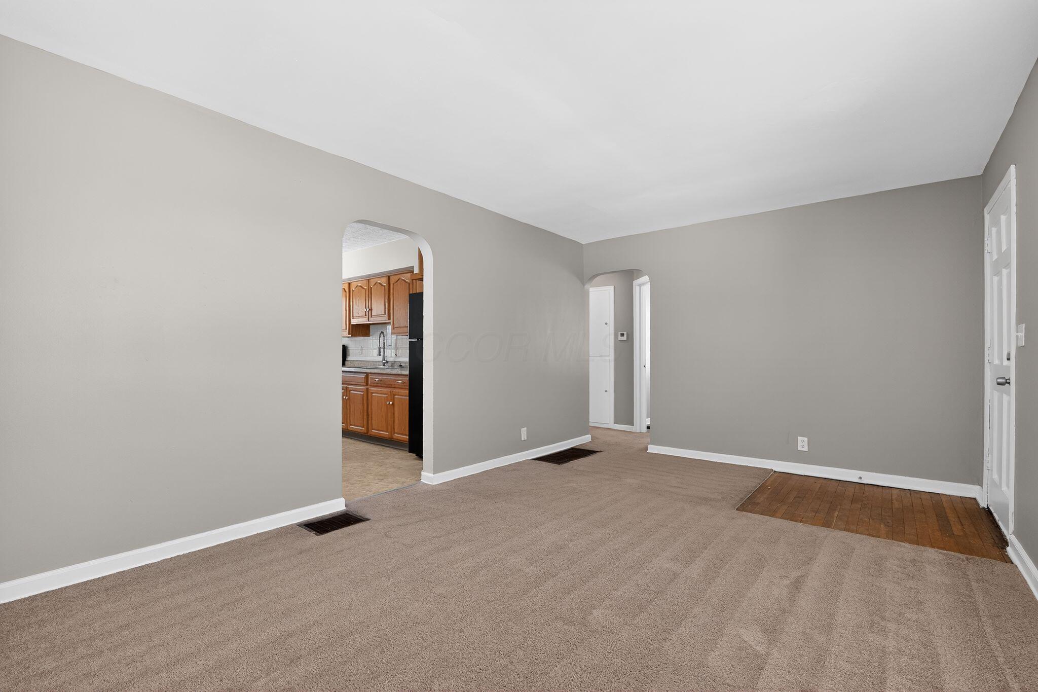 1001 Beechwood Road Columbus, OH 43227 - Photo 11 of 34 14_1001_Beechwood_Rd_Columbus_OH_43227-L