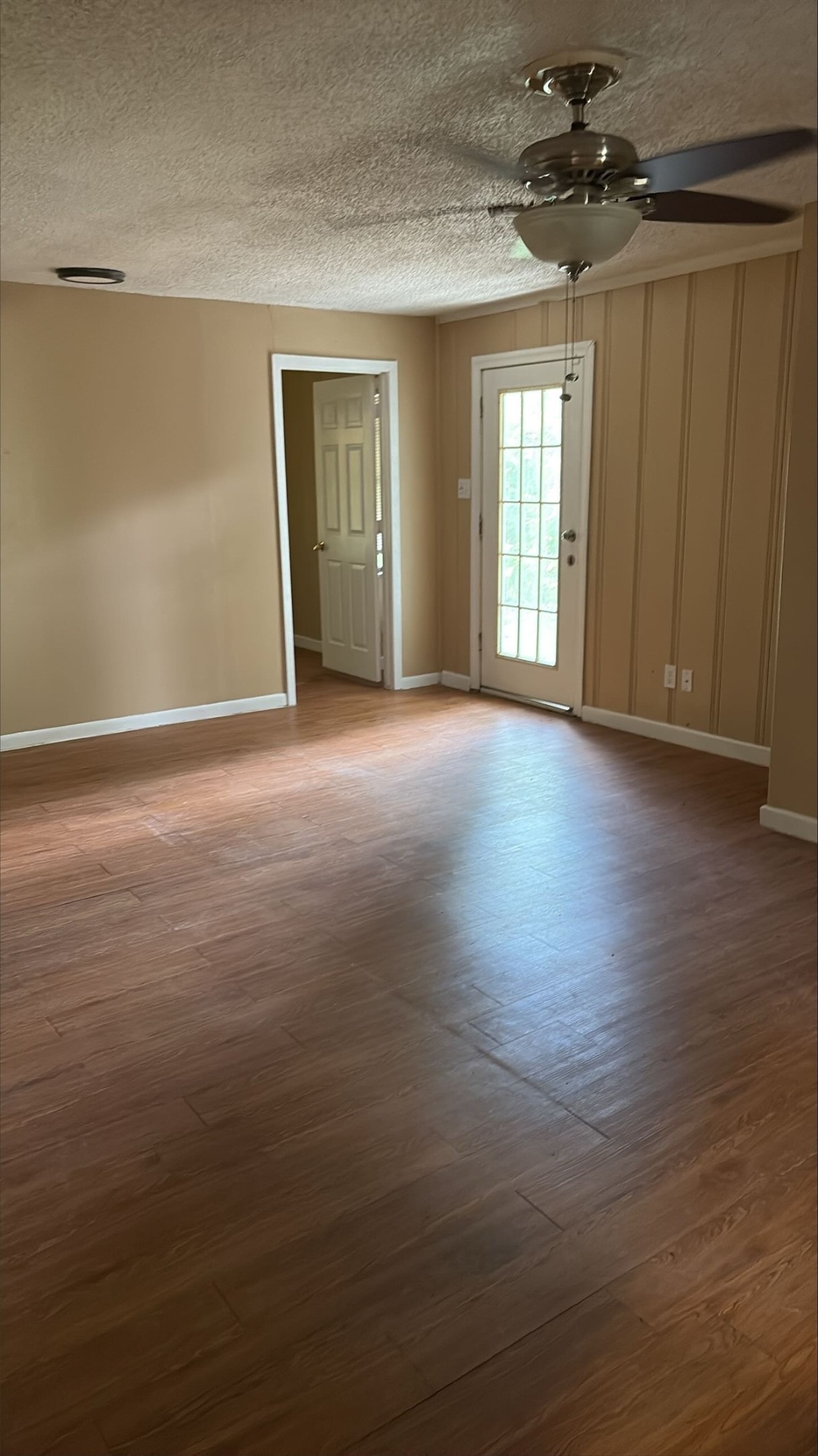 4723 Eppes Street Houston, TX 77021 - Photo 7 of 15 Den