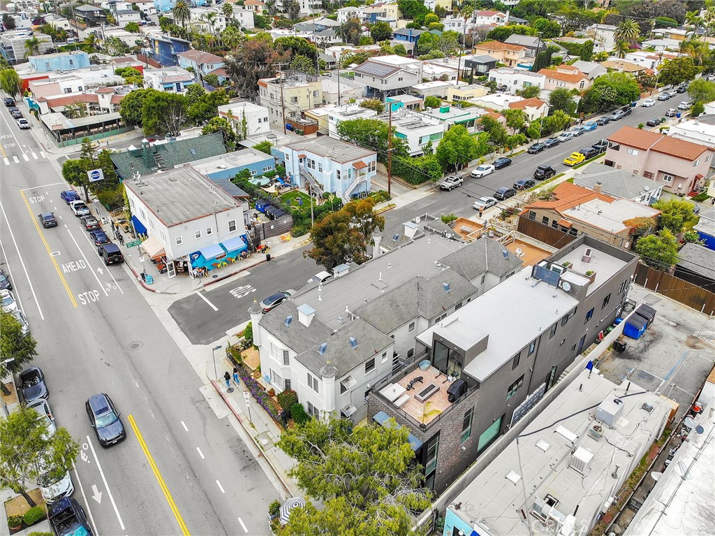 515 Rose Avenue Venice, CA 90291 - Photo 41 of 49 an aerial view of a city with lots of residential buildings