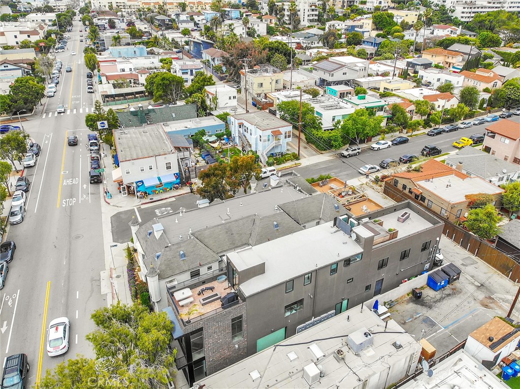 515 Rose Avenue Venice, CA 90291 - Photo 42 of 49 an aerial view of a city with lots of residential buildings