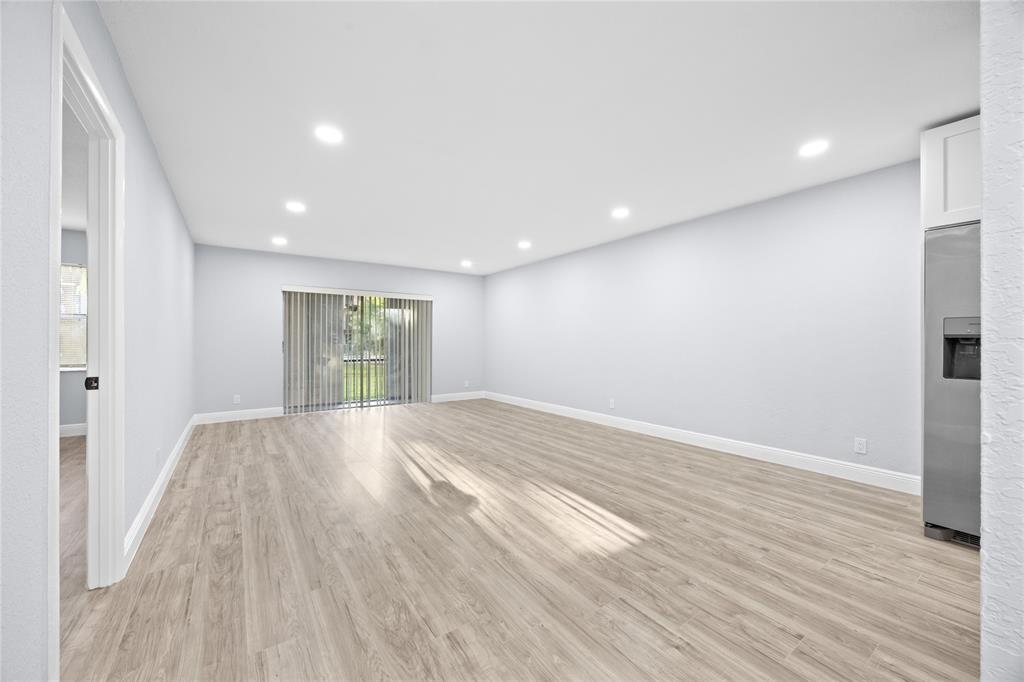 6061 North Falls Cir Drive, Unit 109 Lauderhill, FL 33319 - Photo 20 of 47