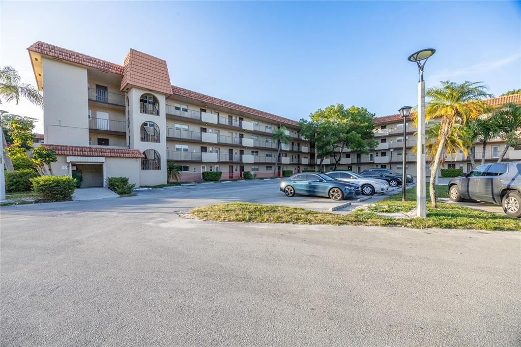 6061 North Falls Cir Drive, Unit 109 Lauderhill, FL 33319 - Photo 30 of 47