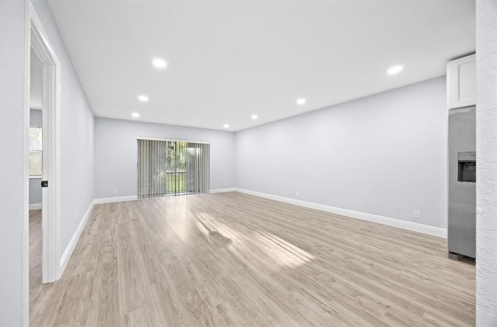 6061 North Falls Cir Drive, Unit 109 Lauderhill, FL 33319 - Photo 4 of 47