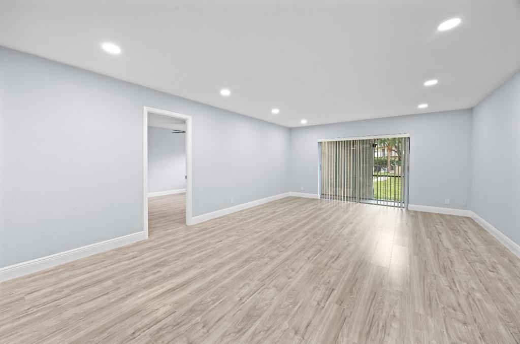 6061 North Falls Cir Drive, Unit 109 Lauderhill, FL 33319 - Photo 5 of 47