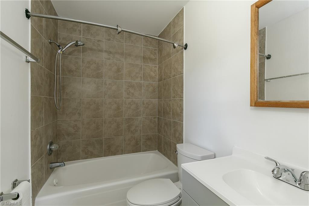 910 Sycamore Road Graham, NC 27253 - Photo 15 of 22 Gallery Image 15