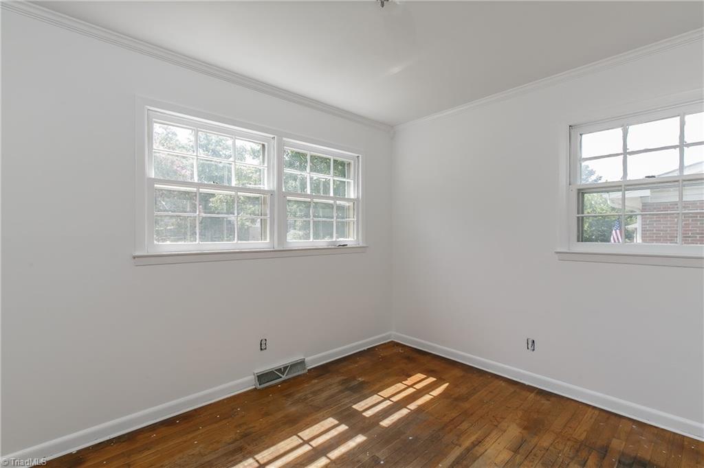 910 Sycamore Road Graham, NC 27253 - Photo 16 of 22 Gallery Image 16