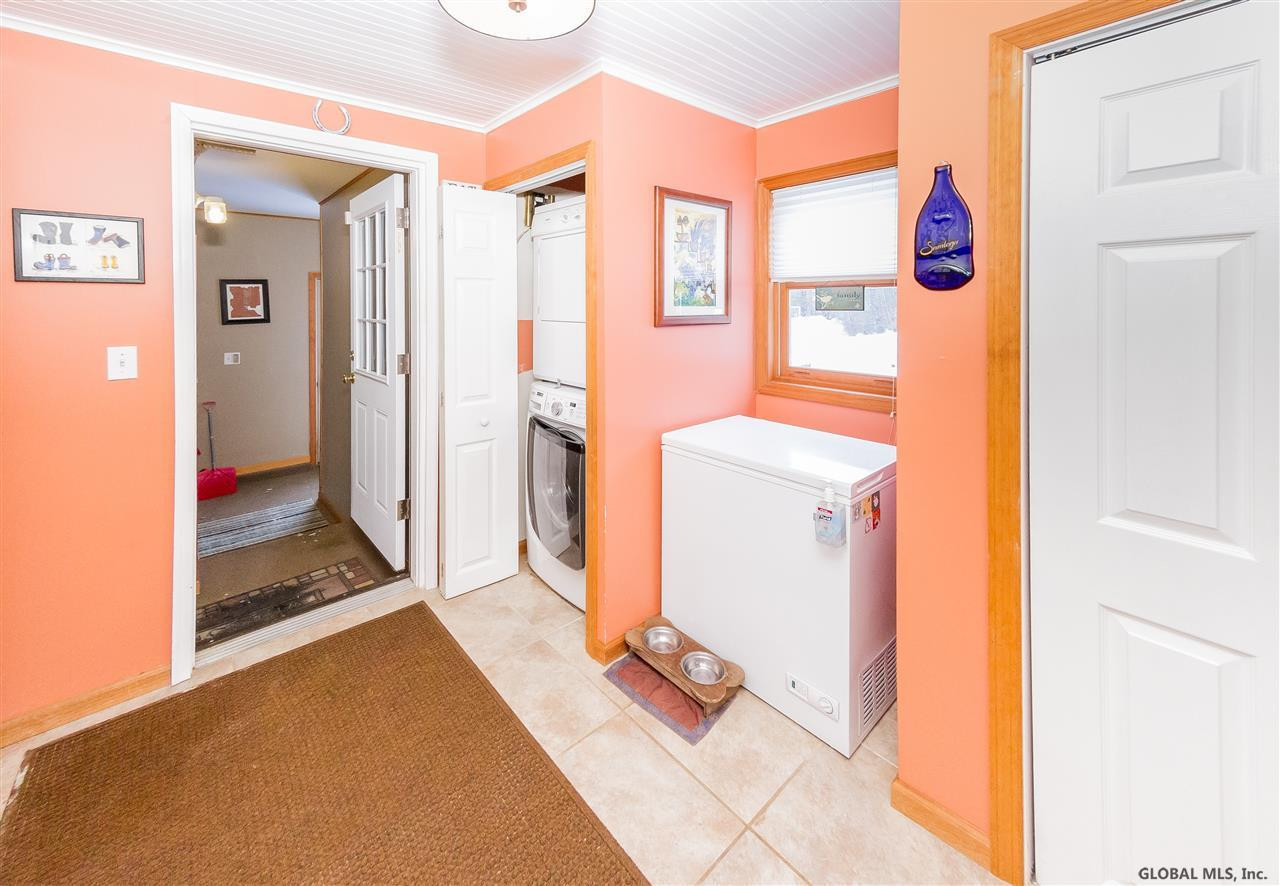 2203 Rowley Road Malta, NY 12020 - Photo 8 of 27 Photo 8