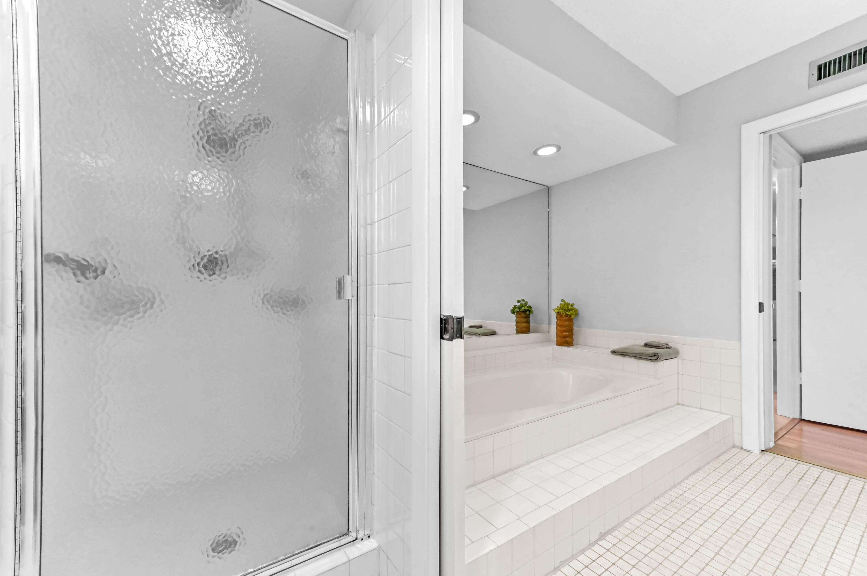 6768 10th Avenue North, Unit 316 Lake Worth, FL 33467 - Photo 29 of 38 a bathroom with a shower