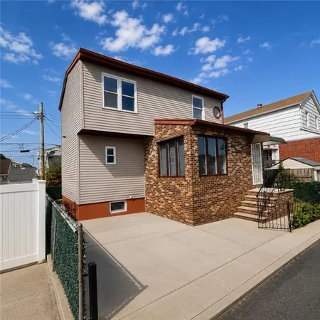 $828,000 | 29 Nova Court | Gerritsen Beach