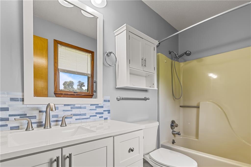 8 Northwest 515th Road Warrensburg, MO 64093 - Photo 38 of 54