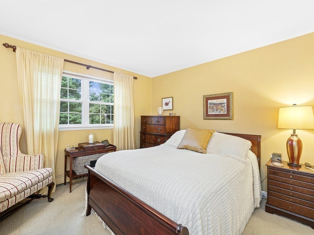 43 Jacqueline Road, Unit 5 Waltham, MA 02452 - Photo 13 of 20 Gallery Image 13