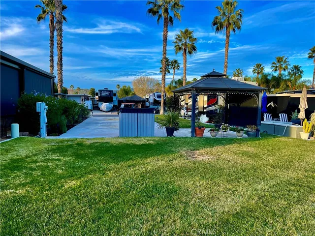 a view of a outdoor space