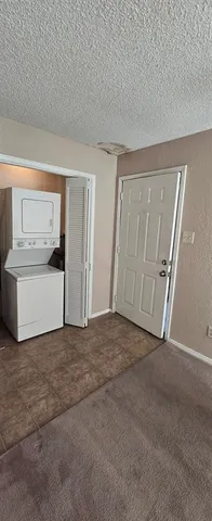 $750 | 9811 Walnut Street, Unit 301, Dallas, TX 75243