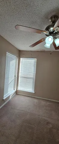 $750 | 9811 Walnut Street, Unit 301, Dallas, TX 75243