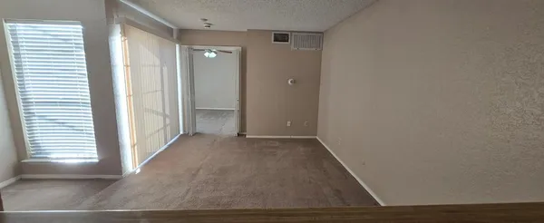 $730 | 9811 Walnut Street, Unit 301, Dallas, TX 75243