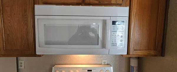 $730 | 9811 Walnut Street, Unit 301, Dallas, TX 75243