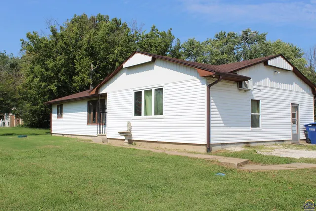 $265,000 | 2806 Main Street, Vassar, KS 66543