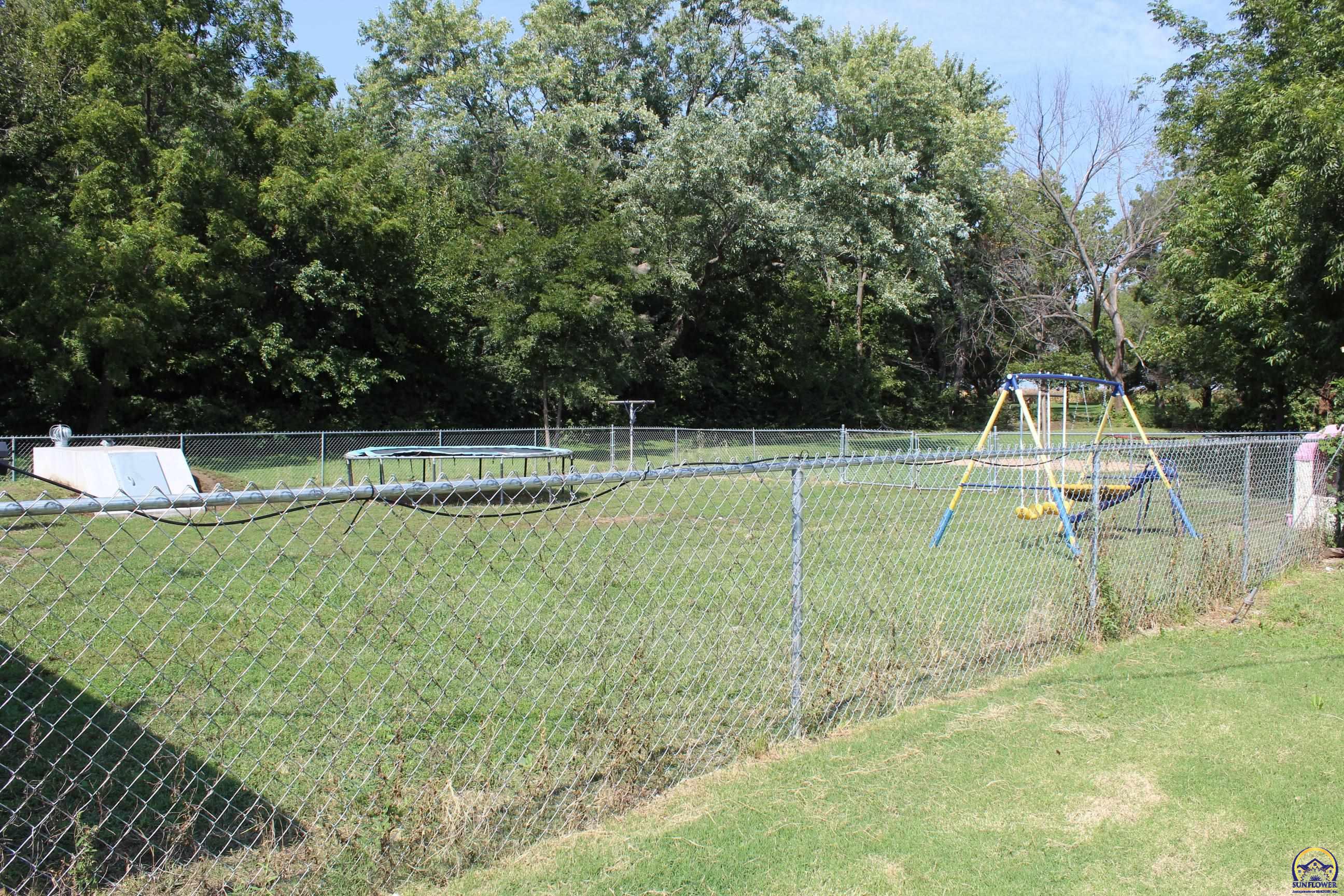 2806 Main Street Vassar, KS 66543 - Photo 3 of 30