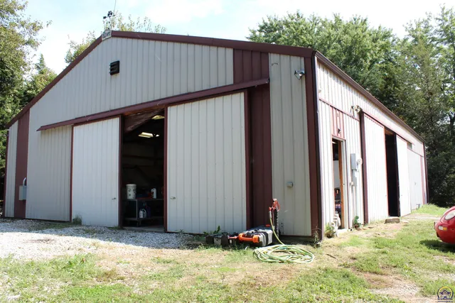 $265,000 | 2806 Main Street, Vassar, KS 66543