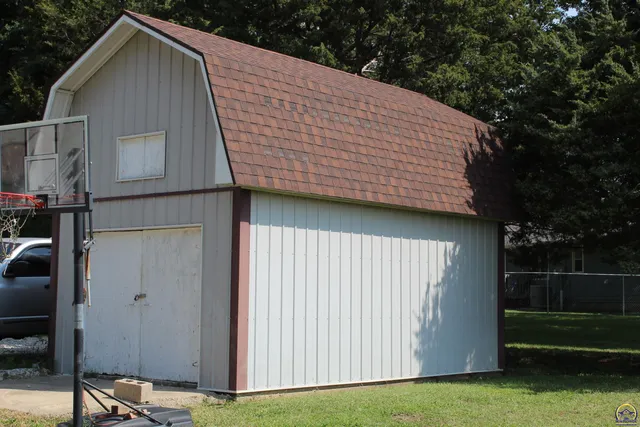 $265,000 | 2806 Main Street, Vassar, KS 66543