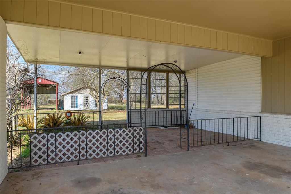 13040 Adger Road Gilliam, LA 71029 - Photo 24 of 32 Covered patio