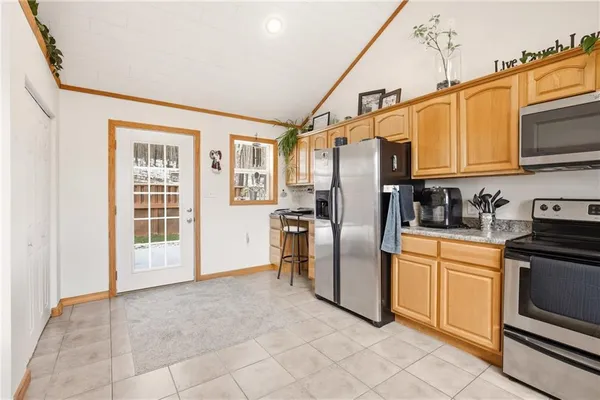 $375,000 | 1073 Causeway Drive, Friedens, PA 15541