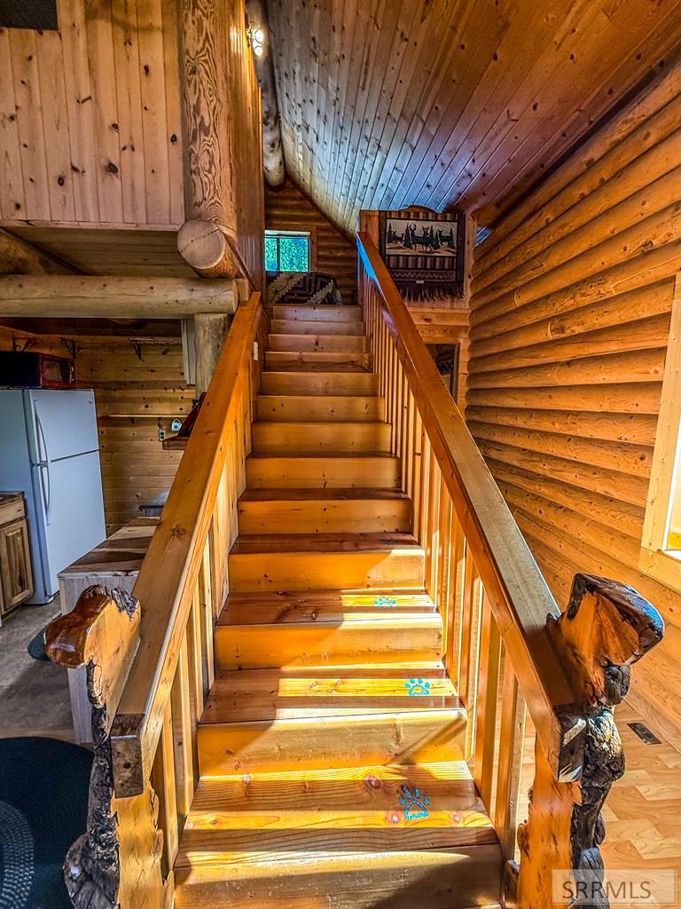 38 Rattlesnake Road Irwin, ID 83428 - Photo 12 of 27 stairs
