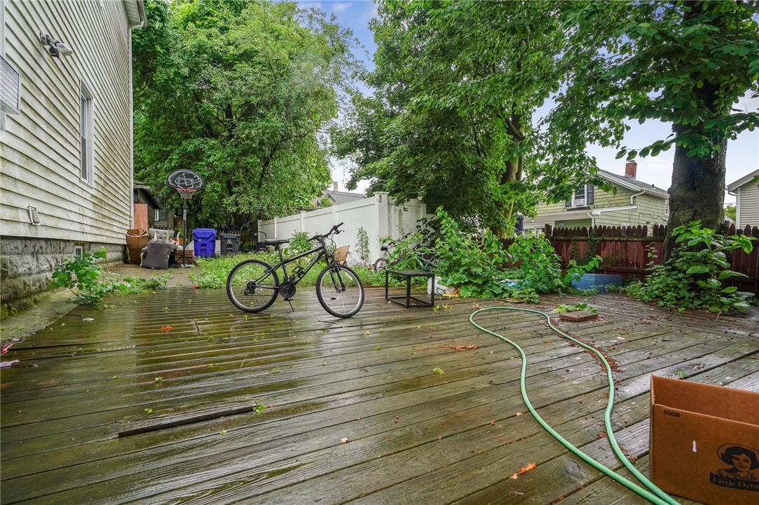 39 Highland Street Pawtucket, RI 02860 - Photo 28 of 29