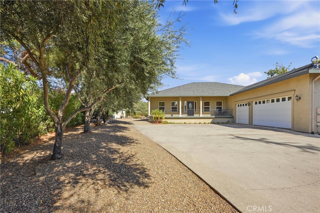 19512 Stonegate Road Hidden Valley Lake, CA 95467 - Photo 4 of 55 Gallery Image 4